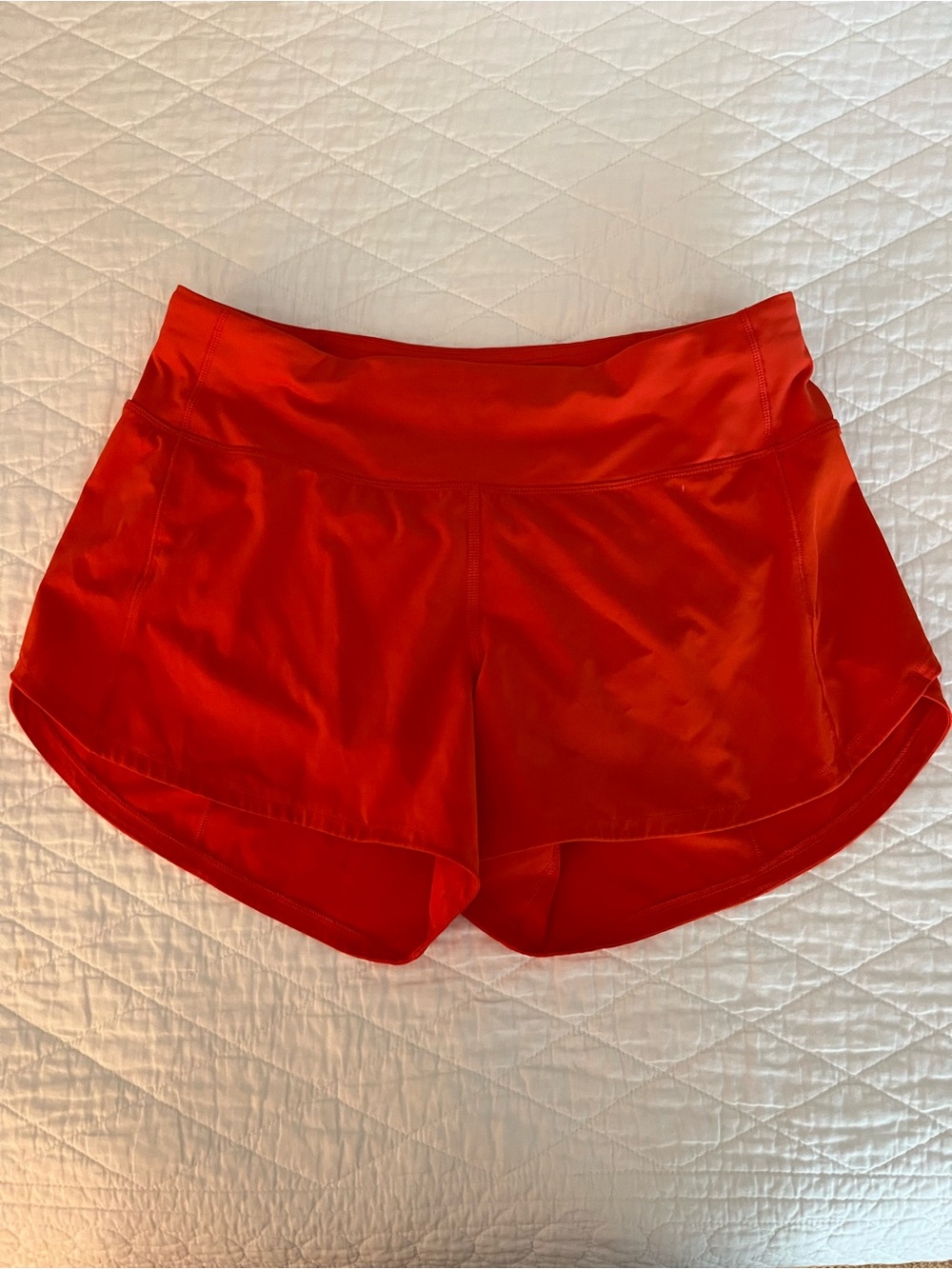 Lululemon Mid-Rise Speed Shorts